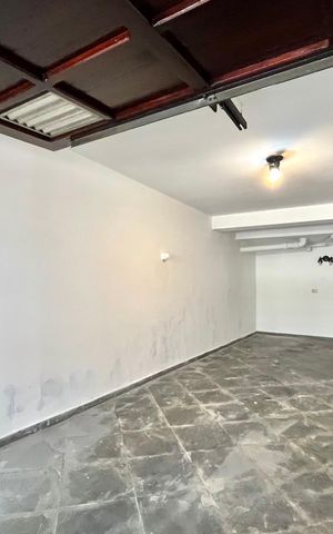 Casa à venda com 134m², 3 quartos e 3 vagas Casa à venda com 134m², 3 quartos e 3 vagasGaragem