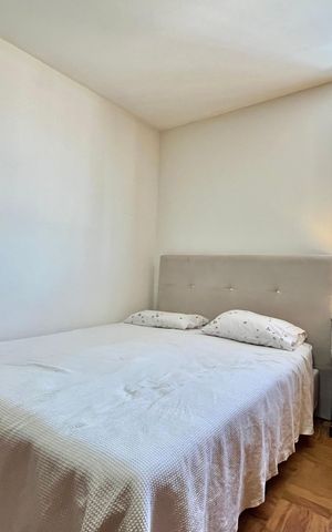 Casa à venda com 134m², 3 quartos e 3 vagas Casa à venda com 134m², 3 quartos e 3 vagasQuarto 1