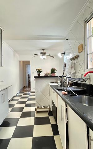 Casa à venda com 134m², 3 quartos e 3 vagas Casa à venda com 134m², 3 quartos e 3 vagasCozinha