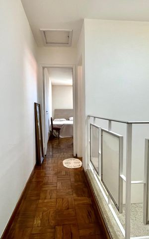 Casa à venda com 134m², 3 quartos e 3 vagas Casa à venda com 134m², 3 quartos e 3 vagasCorredor
