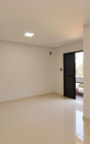 Casa à venda com 250m², 3 quartos e 3 vagasSuíte 2
