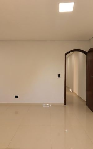 Casa à venda com 250m², 3 quartos e 3 vagasSuíte 2