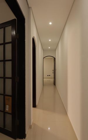 Casa à venda com 250m², 3 quartos e 3 vagasCorredor do segundo piso