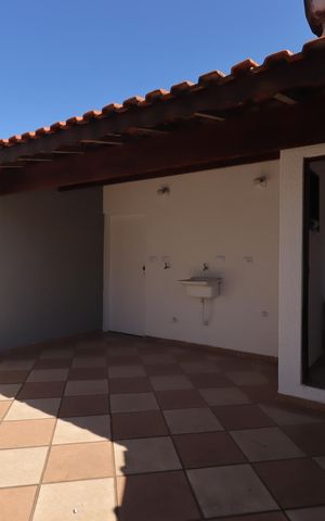 Casa à venda com 250m², 3 quartos e 3 vagasÁrea de Serviço