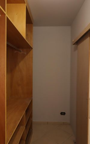 Casa à venda com 250m², 3 quartos e 3 vagasCloset da Suíte 1