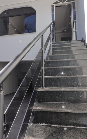 Casa à venda com 250m², 3 quartos e 3 vagasEntrada
