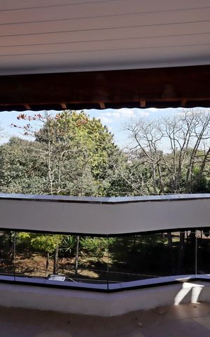 Casa à venda com 250m², 3 quartos e 3 vagasSacada da Área Livre