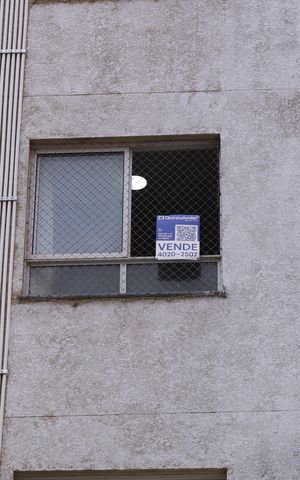 Apartamento à venda com 55m², 2 quartos e 1 vagaPlaca instalada na janela do imóvel - Código da placa: BALD-159