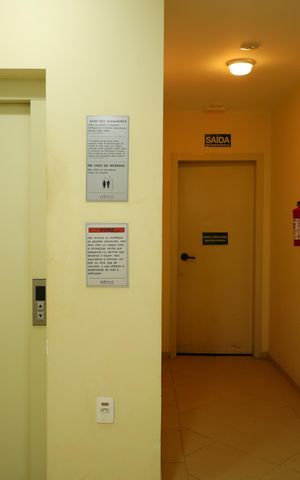 Apartamento à venda com 55m², 2 quartos e 1 vagaÁrea comum - Saguão do andar