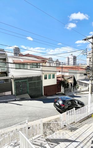 Casa à venda com 150m², 4 quartos e 3 vagas Casa à venda com 150m², 4 quartos e 3 vagasEntrada