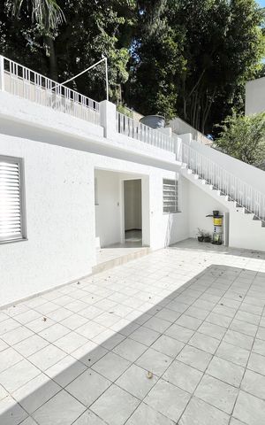 Casa à venda com 150m², 4 quartos e 3 vagas Casa à venda com 150m², 4 quartos e 3 vagasQuintal