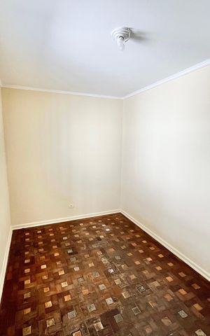 Casa à venda com 150m², 4 quartos e 3 vagas Casa à venda com 150m², 4 quartos e 3 vagasQuarto 1