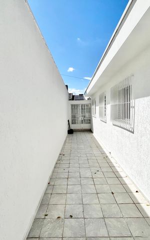 Casa à venda com 150m², 4 quartos e 3 vagas Casa à venda com 150m², 4 quartos e 3 vagasQuintal