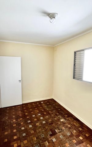 Casa à venda com 150m², 4 quartos e 3 vagas Casa à venda com 150m², 4 quartos e 3 vagasQuarto 1