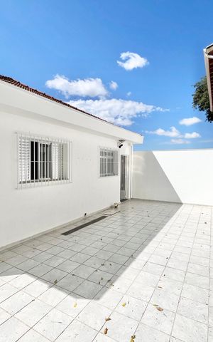 Casa à venda com 150m², 4 quartos e 3 vagas Casa à venda com 150m², 4 quartos e 3 vagasQuintal