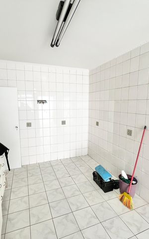 Casa à venda com 150m², 4 quartos e 3 vagas Casa à venda com 150m², 4 quartos e 3 vagasCozinha
