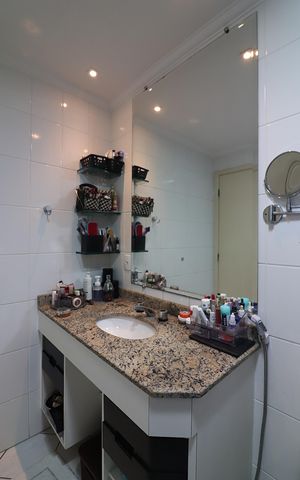 Apartamento à venda com 130m², 3 quartos e 3 vagasQuarto 1 - Suíte Banheiro 