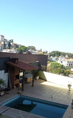 Casa para alugar com 500m², 3 quartos e 6 vagas Casa para alugar com 500m², 3 quartos e 6 vagasÁrea Comum