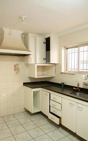 Casa para alugar com 500m², 3 quartos e 6 vagas Casa para alugar com 500m², 3 quartos e 6 vagasCozinha