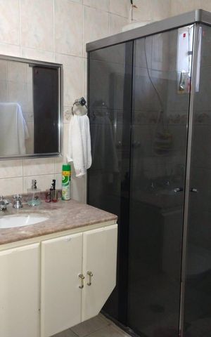 Casa para alugar com 500m², 3 quartos e 6 vagas Casa para alugar com 500m², 3 quartos e 6 vagasBanheiro 2