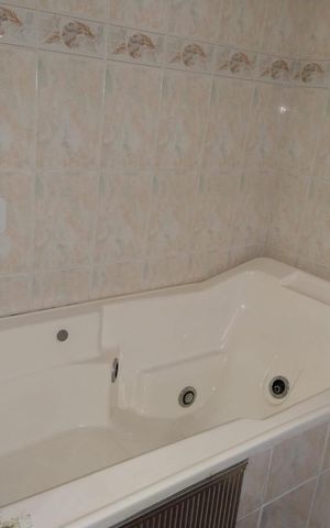 Casa para alugar com 500m², 3 quartos e 6 vagas Casa para alugar com 500m², 3 quartos e 6 vagasBanheiro 2