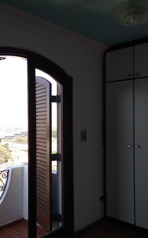 Casa para alugar com 500m², 3 quartos e 6 vagas Casa para alugar com 500m², 3 quartos e 6 vagasQuarto 2