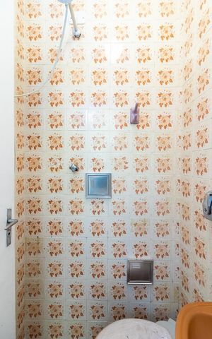 Casa à venda com 210m², 5 quartos e 2 vagasBanheiro 3