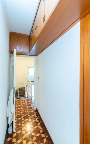 Casa à venda com 210m², 5 quartos e 2 vagasQuarto 3