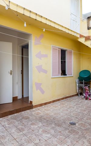 Casa à venda com 210m², 5 quartos e 2 vagasQuintal