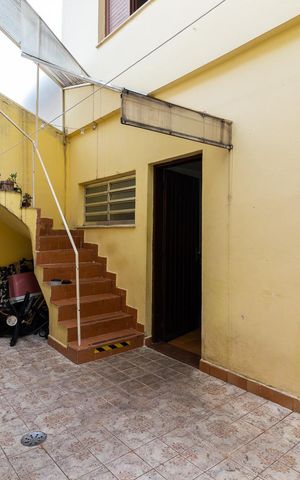 Casa à venda com 210m², 5 quartos e 2 vagasQuintal