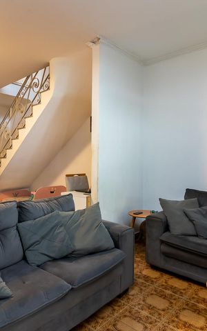 Casa à venda com 210m², 5 quartos e 2 vagasSala de Estar