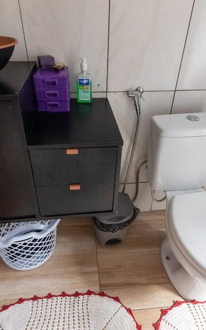 Casa de condomínio para alugar com 110m², 3 quartos e 1 vaga Casa de condomínio para alugar com 110m², 3 quartos e 1 vagaBanheiro da Suíte