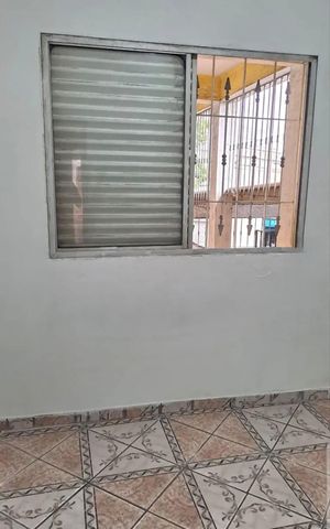 Casa à venda com 140m², 3 quartos e 3 vagas Casa à venda com 140m², 3 quartos e 3 vagasQuarto