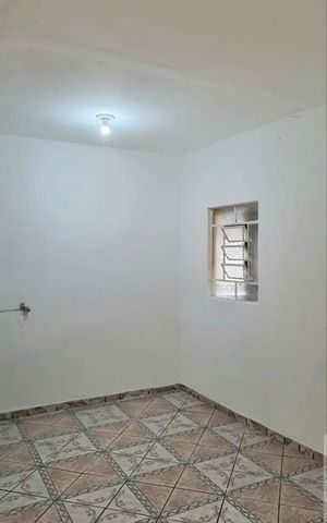 Casa à venda com 140m², 3 quartos e 3 vagas Casa à venda com 140m², 3 quartos e 3 vagasSala