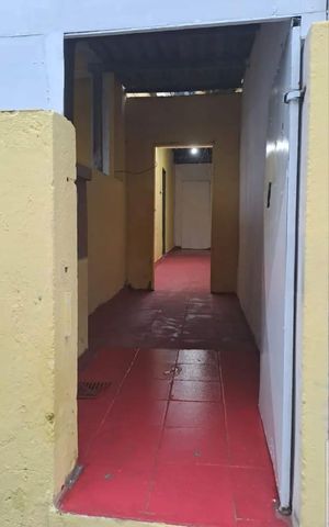 Casa à venda com 140m², 3 quartos e 3 vagas Casa à venda com 140m², 3 quartos e 3 vagasÁrea externa
