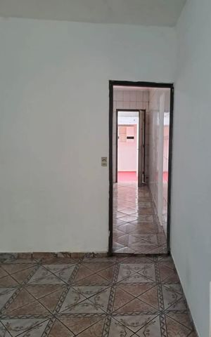 Casa à venda com 140m², 3 quartos e 3 vagas Casa à venda com 140m², 3 quartos e 3 vagasSala