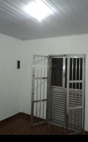 Casa à venda com 140m², 3 quartos e 3 vagas Casa à venda com 140m², 3 quartos e 3 vagasQuarto