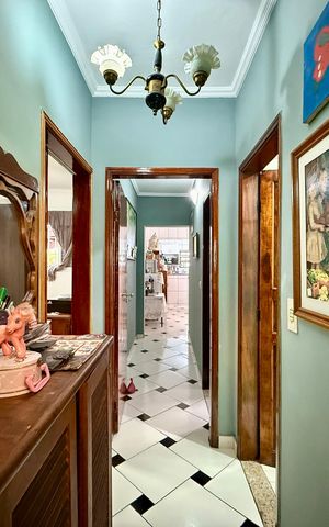 Casa à venda com 304m², 2 quartos e 4 vagas Casa à venda com 304m², 2 quartos e 4 vagasCorredor Quartos