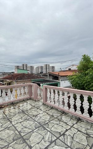 Casa à venda com 304m², 2 quartos e 4 vagas Casa à venda com 304m², 2 quartos e 4 vagasVaranda