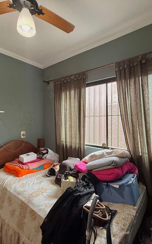 Casa à venda com 304m², 2 quartos e 4 vagas Casa à venda com 304m², 2 quartos e 4 vagasQuarto 2