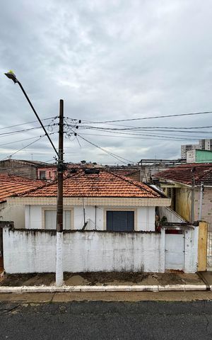 Casa à venda com 304m², 2 quartos e 4 vagas Casa à venda com 304m², 2 quartos e 4 vagasVista Varanda
