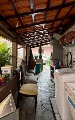 Casa à venda com 304m², 2 quartos e 4 vagas Casa à venda com 304m², 2 quartos e 4 vagasArea de Serviço