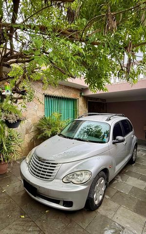 Casa à venda com 304m², 2 quartos e 4 vagas Casa à venda com 304m², 2 quartos e 4 vagasGaragem