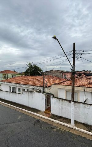 Casa à venda com 304m², 2 quartos e 4 vagas Casa à venda com 304m², 2 quartos e 4 vagasVista Varanda