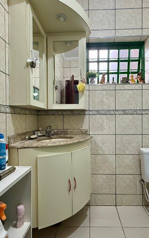 Casa à venda com 304m², 2 quartos e 4 vagas Casa à venda com 304m², 2 quartos e 4 vagasBanheiro