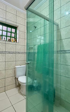 Casa à venda com 304m², 2 quartos e 4 vagas Casa à venda com 304m², 2 quartos e 4 vagasBanheiro