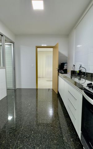 Apartamento à venda com 126m², 4 quartos e 3 vagas