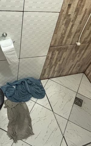 Casa à venda com 50m², 4 quartos e 1 vagaKitnet 1 - Banheiro 