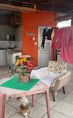 Casa à venda com 50m², 4 quartos e 1 vagaÁrea de serviço/convivência ( comum) 