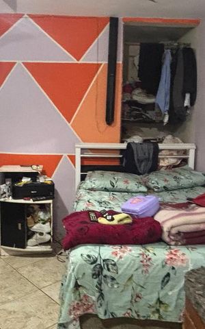 Casa à venda com 50m², 4 quartos e 1 vagaKitnet 2-Quarto/cozinha 
